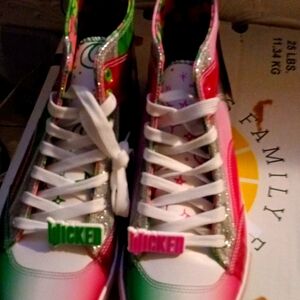 Wicked High-Top Sneakers Women's Size 8 NEW